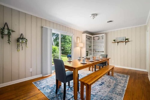 20 Mins to Downtown! Relaxing Rambler