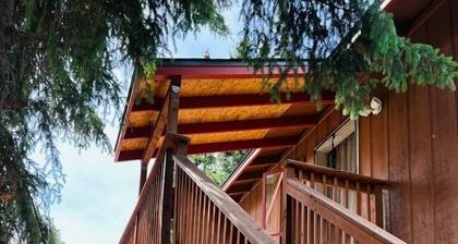 Cozy house close to all shops/malls, 7 minutes to fort wainwright