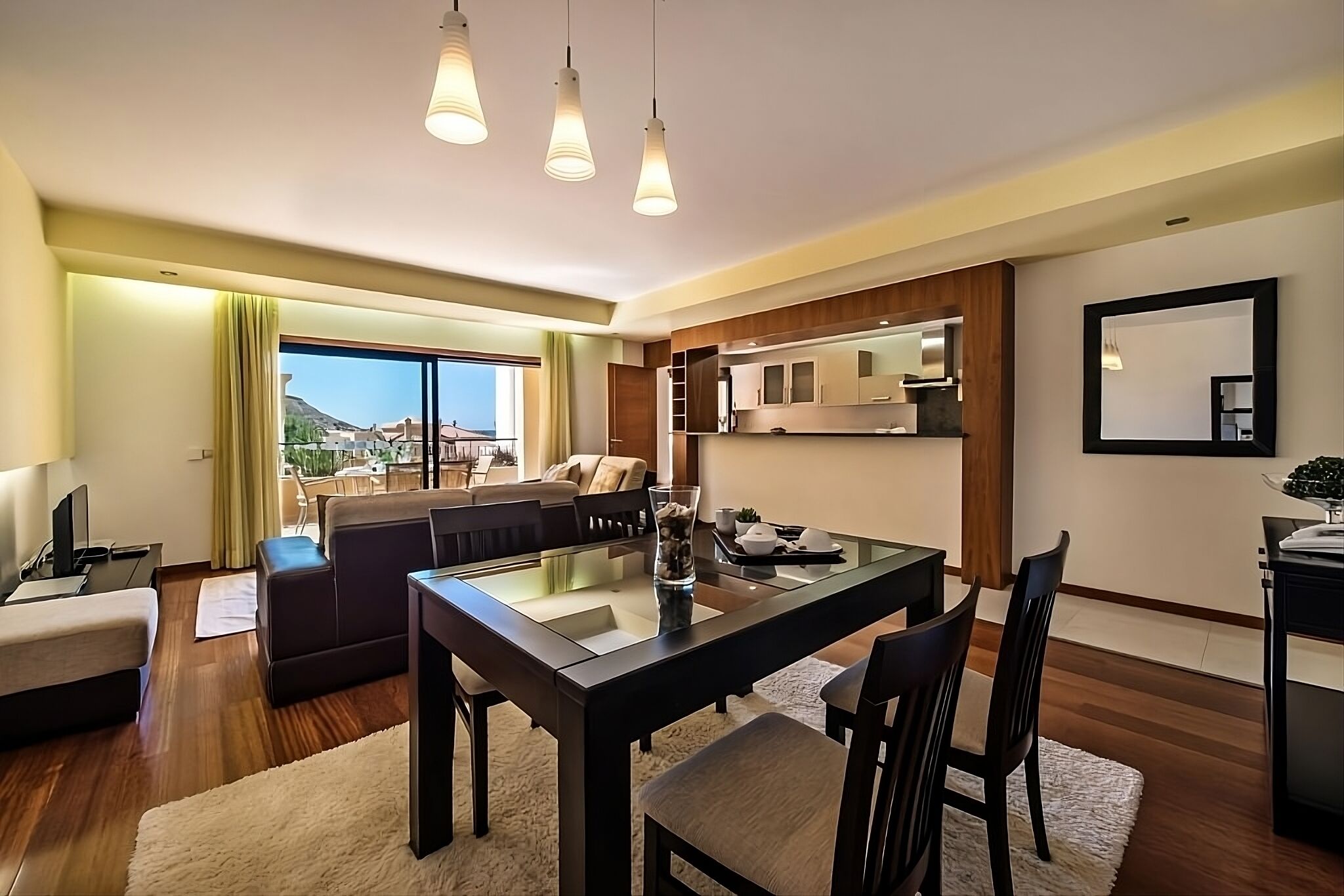 Family-friendly Property! Full Kitchen, Outdoor Swimming Pool, Near Luz Beach! - Lagos