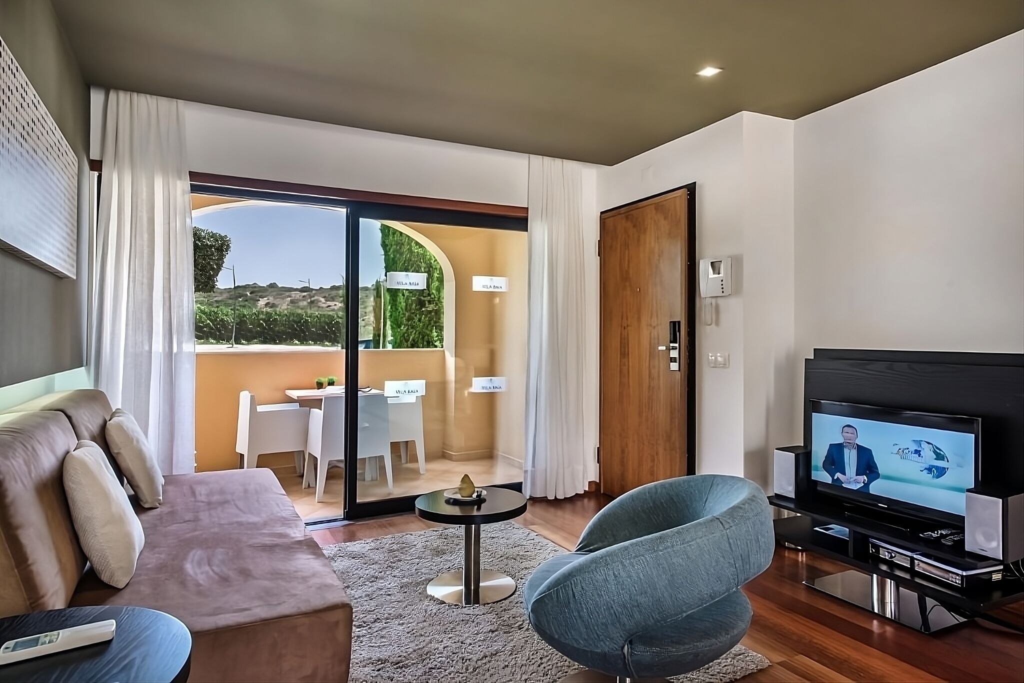 Fully-furnished 1br Apartment With Pool View, Swimming Pool, Close To Luz Beach! - Praia da Luz