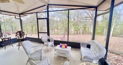 Private Retreat on Beautiful Lake Eufaula.