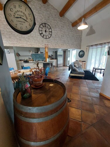 Charmante Villa avec piscine, près d'Aix en Provence, du Luberon et du Verdon...