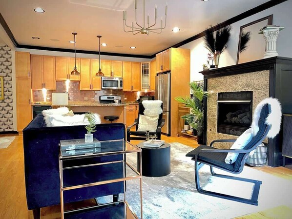 Interior - Cozy Wicker Park Home with Movie Room (Chicago)