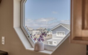 House, Multiple Beds (Villa La Toucan) | Interior - Villa La Toucan (Lincoln City)