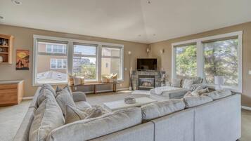 House, Multiple Beds (Villa La Toucan) | Living area