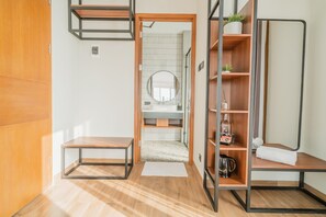 Quarto casal panorâmico | Individualmente decorados, individualmente mobiliados, escrivaninha