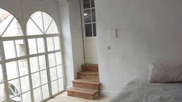 5 Schlafzimmer, Bügeleisen/Bügelbrett, WLAN, Bettwäsche