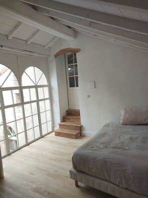 5 Schlafzimmer, Bügeleisen/Bügelbrett, WLAN, Bettwäsche