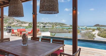 Villa BELHARRA – Contemporary Luxury with Breathtaking Sea Views