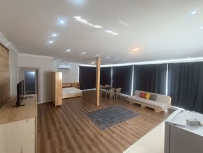 Suite estudio Confort, 1 habitación, vistas al mar | Sábanas de algodón egipcio y ropa de cama de alta calidad