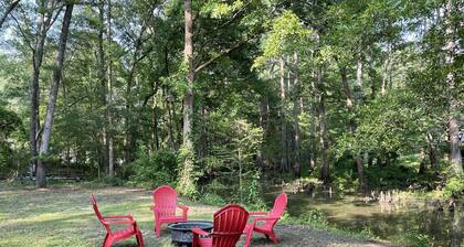 WATERFRONT!! New Cozy Cabin on the water- in a quiet tributary of Caddo Lake!