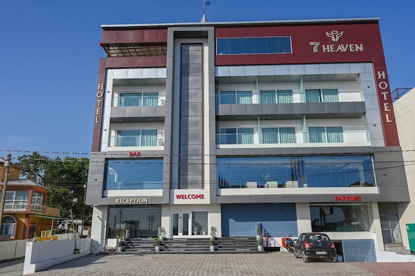 Façana frontal de l'allotjament