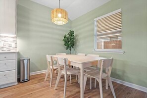 Dining - The Pear on 12th South- 1 Mile to Magnolia (Waco)