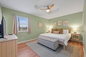 2 chambres, fer et planche à repasser, lit parapluie, Wi-Fi gratuit