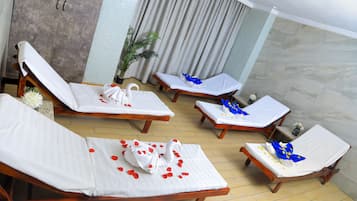 Ruang perawatan pasangan, sauna, hot tub, ruang uap, dan perawatan tubuh