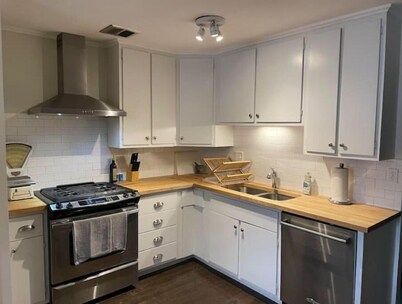 Cute ranch, <1 mile to downtown