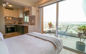 Loft (2110)