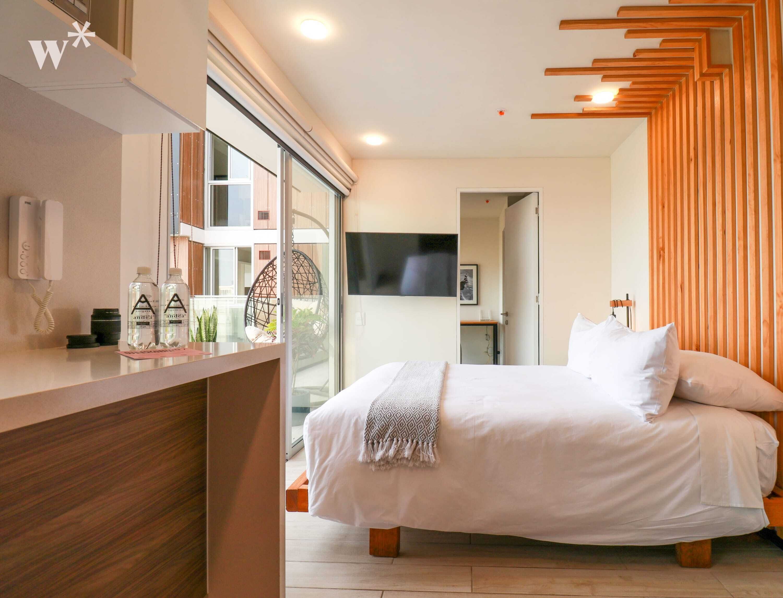 Loft (2110) | Decoración individual y espacio para trabajar con un portátil