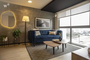 Apartment (1001) | Wohnbereich | Smart-TV