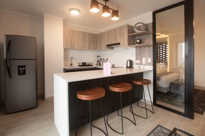 Refrigerador, microondas