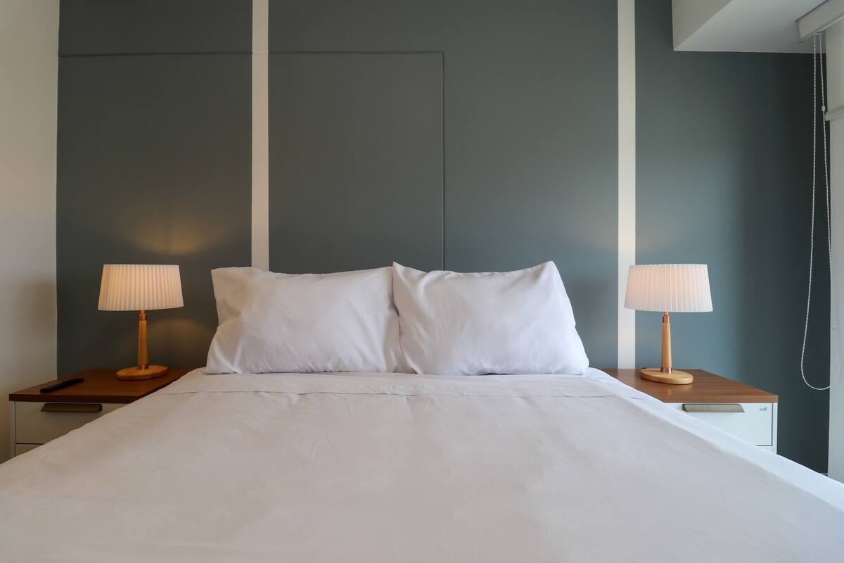 El Sol 1604 | Individually decorated, individually furnished, iron/ironing board