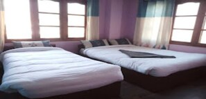 Triple Room | Free WiFi, bed sheets - MeroStay 219 Yam Homestay (Kathmandu)
