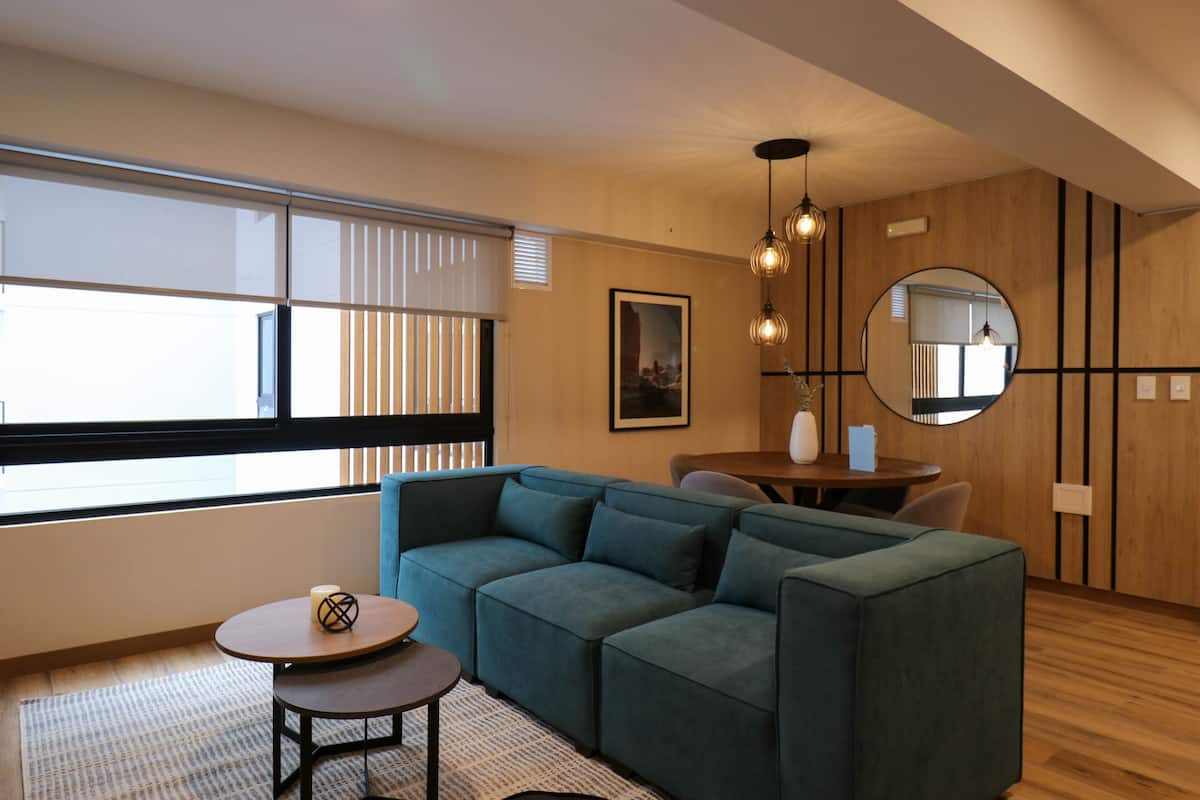 Apartment, 2 Bedrooms (607) | Living area