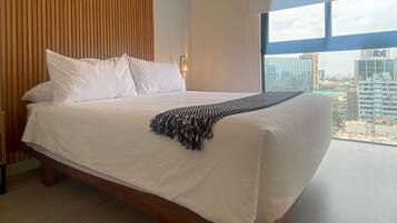 Apartamento luxo | Roupas de cama premium, individualmente decorados, escrivaninha