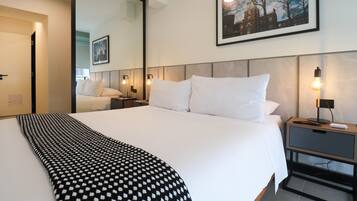 Apartment (802) | 2 bedrooms, premium bedding, individually decorated, laptop workspace