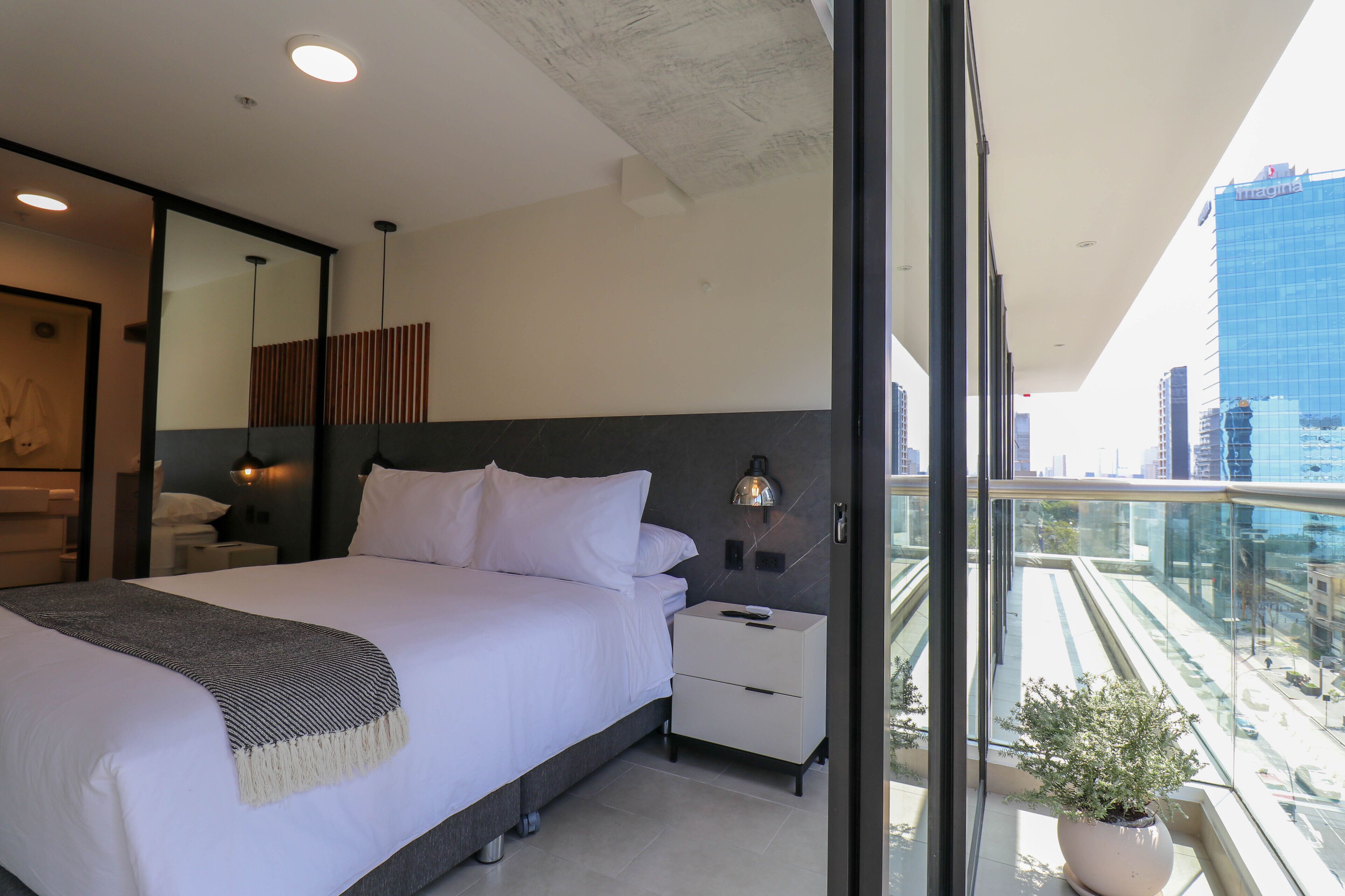 Apartamento, 2 quartos (904) | Sacada