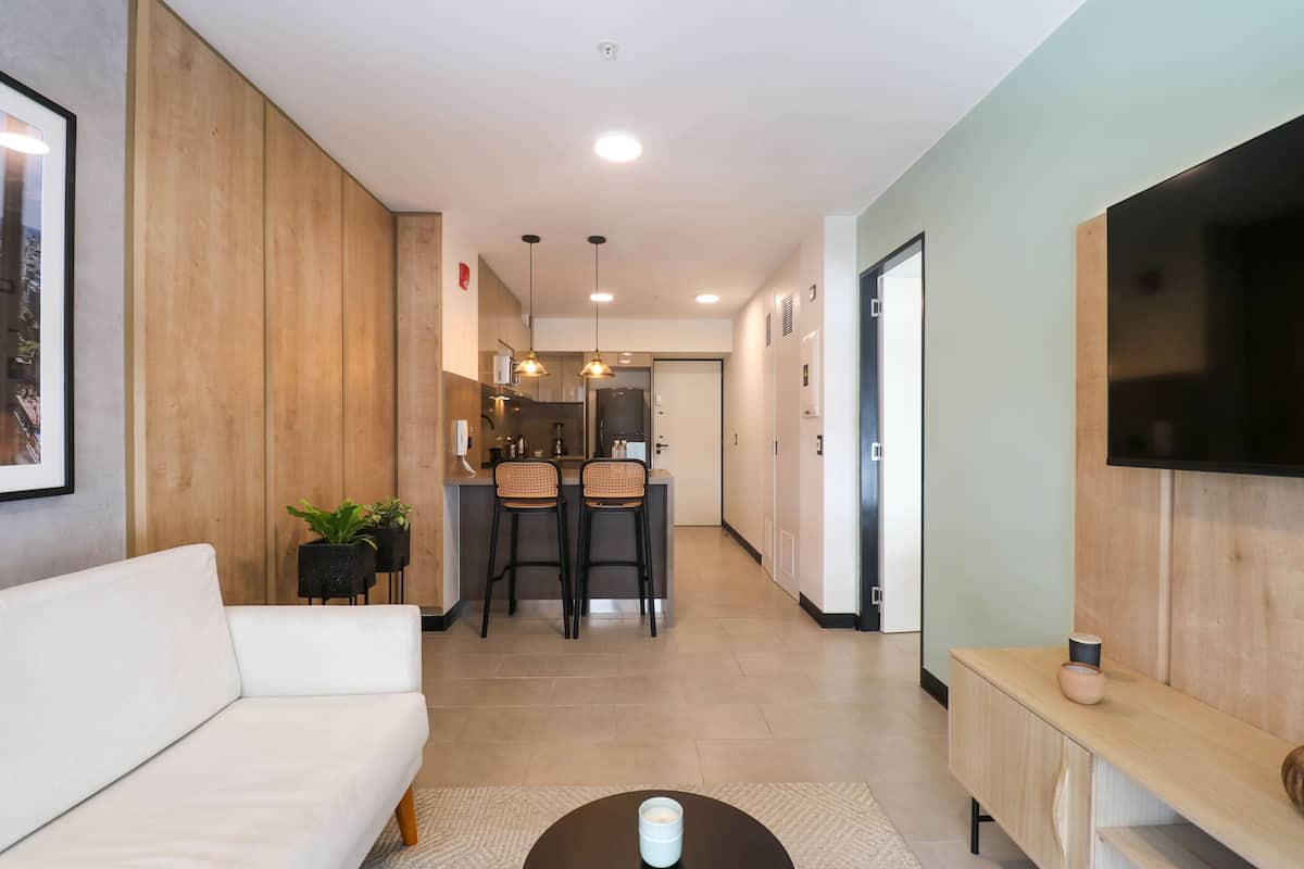 Apartamento (802) | Zona de estar | Una televisión