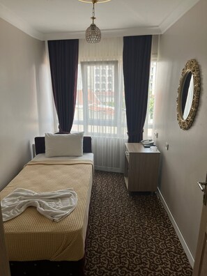 Economy Room, 1 Twin Bed, Shared Bathroom | Free WiFi, bed sheets - Metropol Hotel 2 (Istanbul)