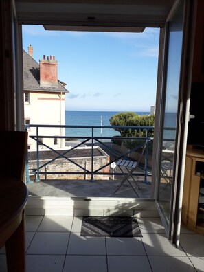 Interior - Vue mer à 50 m de la Plage, Appartement Tout Équipé (Pléneuf-Val-André)