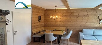 Fewo Allgäu Chalet - Gemütliche Hüttenatmosphäre + Schwimmbad und Sauna im Haus