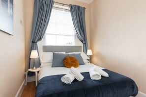 1 chambre, fer et planche à repasser, lit parapluie, Wi-Fi