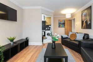 TV, offices - Central 1BED APT RELIABLE FAST WIFI & TV (Dublin 1)