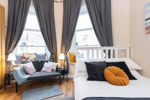Iron/ironing board, travel crib, WiFi, bed sheets