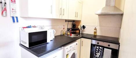 Fridge, microwave, oven, coffee/tea maker