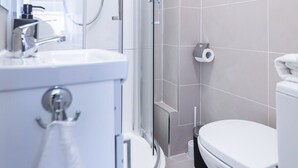 تجهيزات دش، مجففات شعر، مناشف