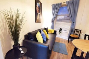 TV, offices - Central 1bed apartment with reliable fast WIFI (Dublin 1)
