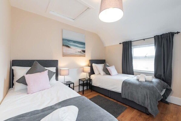 2 bedrooms, iron/ironing board, travel cot, WiFi