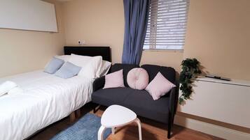 Desk, iron/ironing board, travel cot, WiFi