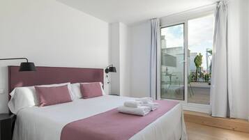 Standard Duplex, 2 Bedrooms, Terrace | 3 bedrooms, down comforters, individually decorated