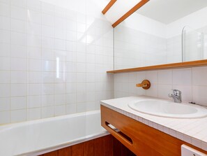 Bathroom - Charming central 3-room apartment with balcony and WIFI (Avoriaz)