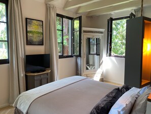 1 Schlafzimmer, Schreibtisch, Reisekinderbett, kostenloses WLAN