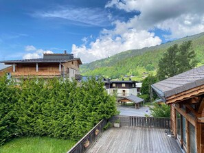 Exterior - Cozy Apartment Near Center & Ski Lifts, Great Amenities, Sleeps 6 (Les Gets)