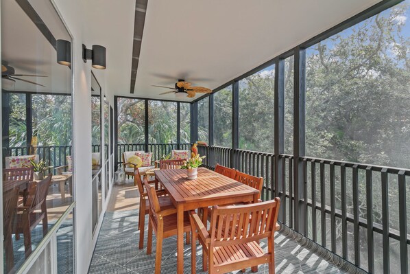 Outdoor dining