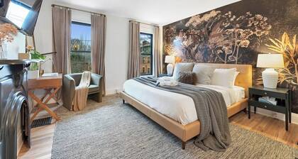 Unwind and relax in this picturesque German Village hideaway. Perfect for small groups!