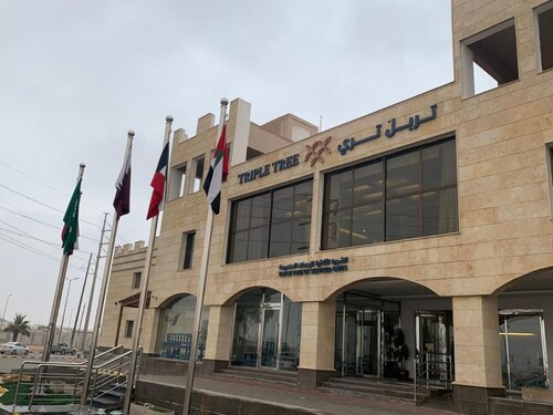 Triple Tree Serviced Apartments  الشجرة الثلاثية للشقق المخدومة