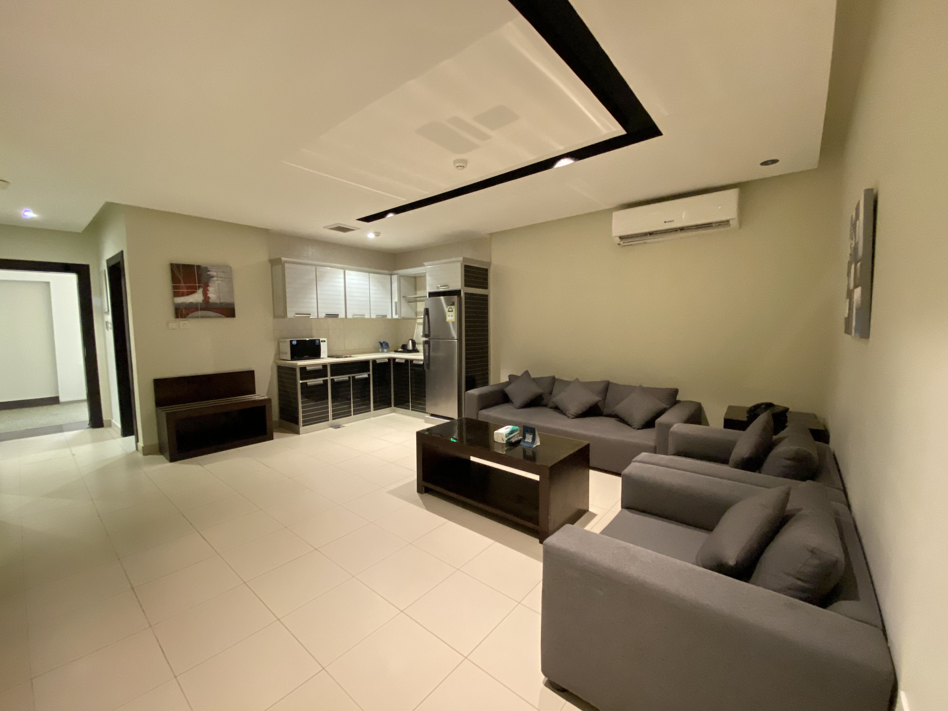 Deluxe-sviitti | Oleskelualue | 32–tuumainen televisio, jossa satelliittikanavat